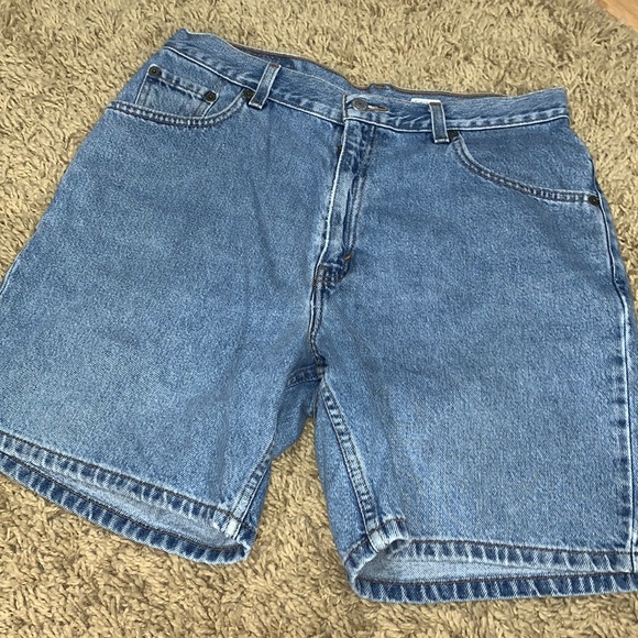 Levi's Pants - EUC Vintage Levi’s 550 denim shorts